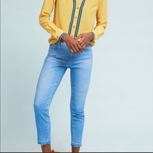 AG Adriano Goldschmied Jeans, Mid
Rise Stevie Capri, Light Wash, Raw Hem,